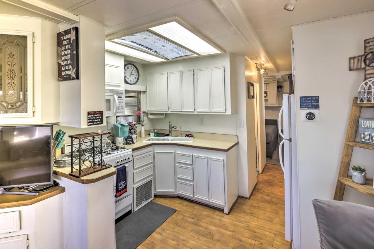Cozy Lake Havasu City Home With Dock And Beach Access! Eksteriør bilde