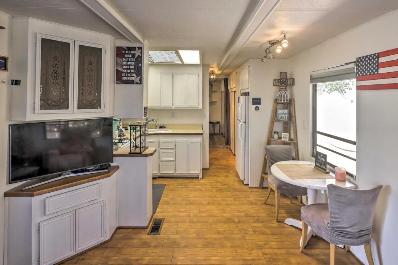 Cozy Lake Havasu City Home With Dock And Beach Access! Eksteriør bilde